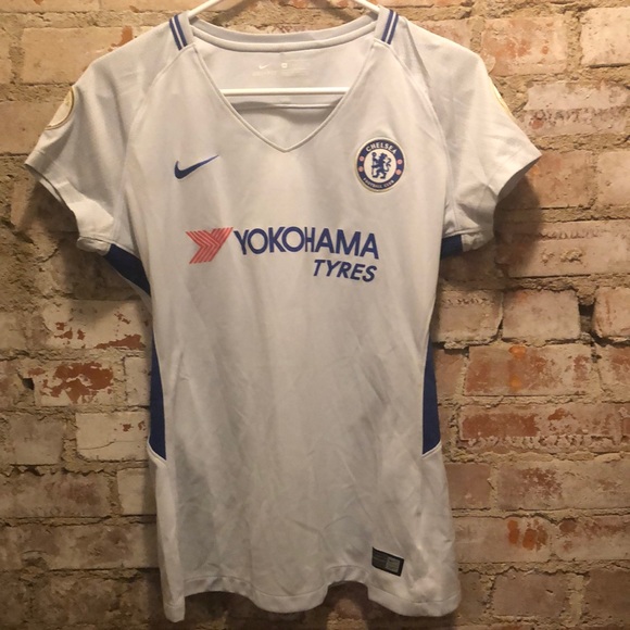 Nike Chelsea Jersey, Willian 2016/17 Champions - Picture 3 of 5